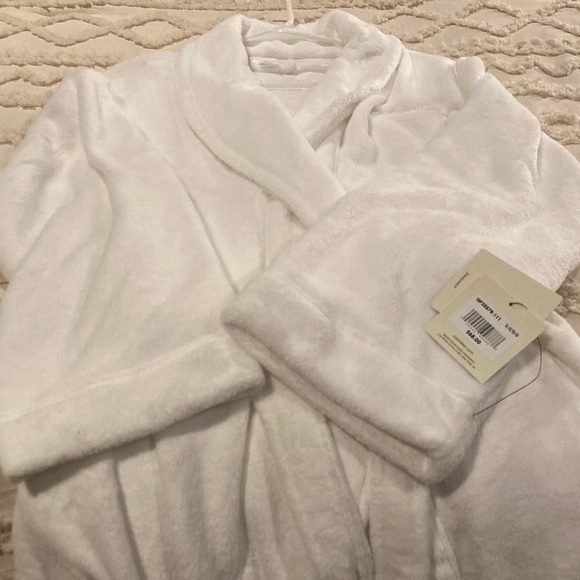 Calvin Klein Soft White Robe - Picture 5 of 8